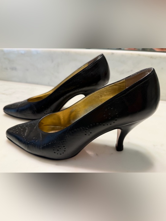 Perry Ellis Shoes - Perry Ellis Collection Vintage Black Pumps